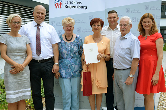 Foto von Renate Kuntze mit Ehrengästen
