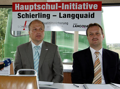 Die Vertreter von Schierling und Langquaid beim Interview